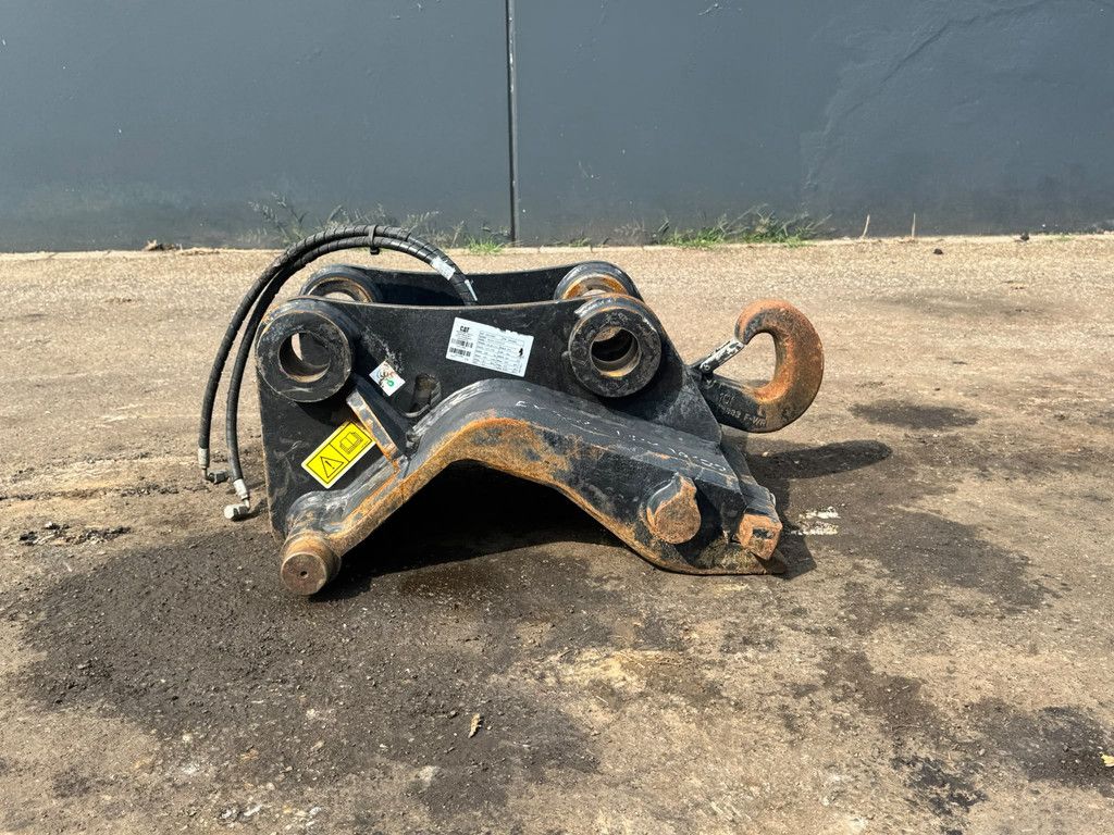 Caterpillar Quick coupler CW 20