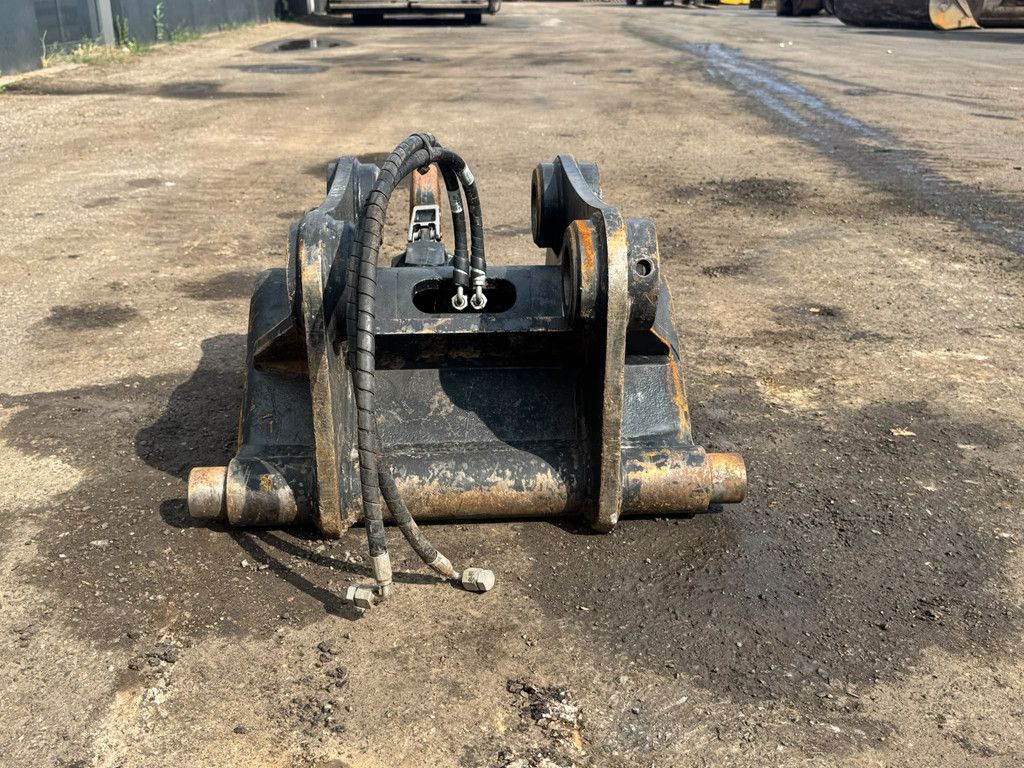 Caterpillar Quick coupler CW 20