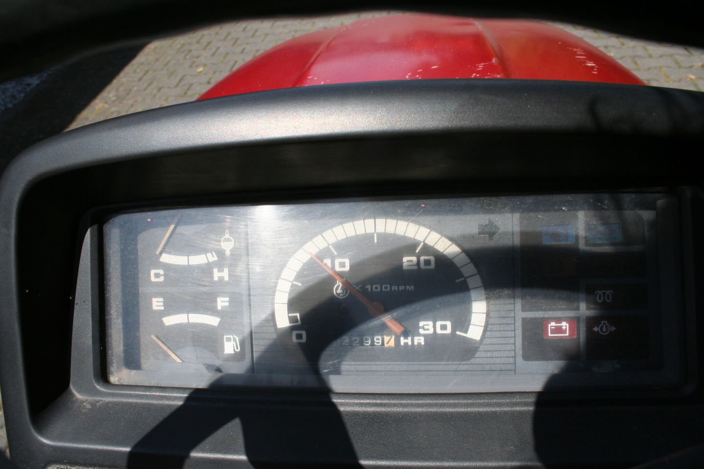 Mitsubishi MT165