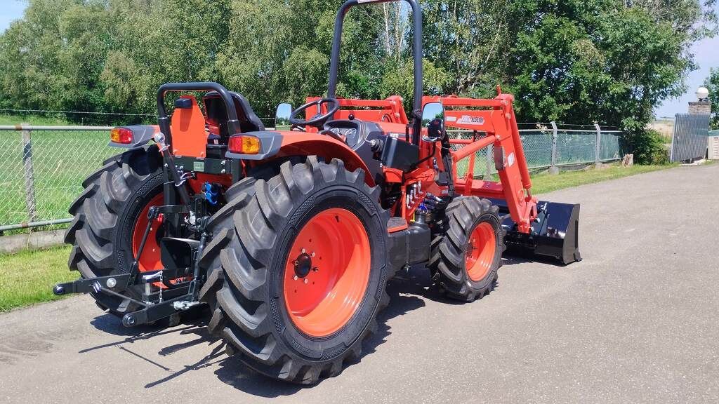 KIOTI DK5020 NHS DK5020 NHS narrow 148 cm breed 4wd tractor 50 pk rops beugel nieuw