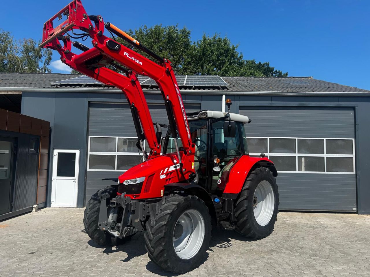 Massey ferguson 5713SL Dyna 6