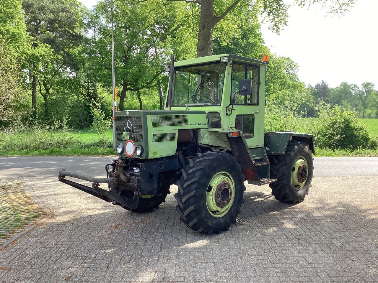 MB TRAC 800