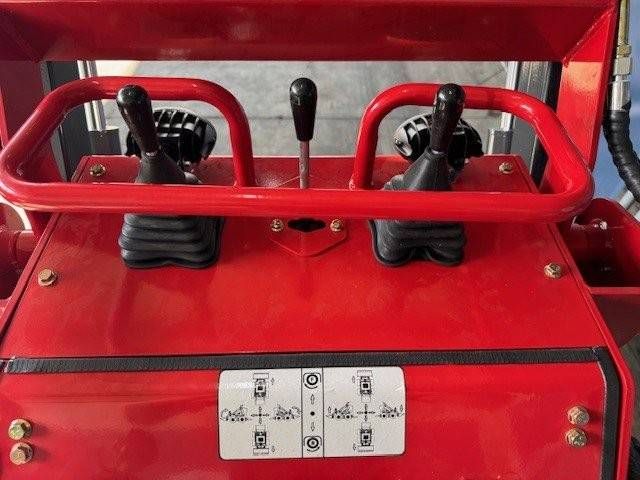 Skidsteer Nuoman W330XL Diesel 7.6kW 2025