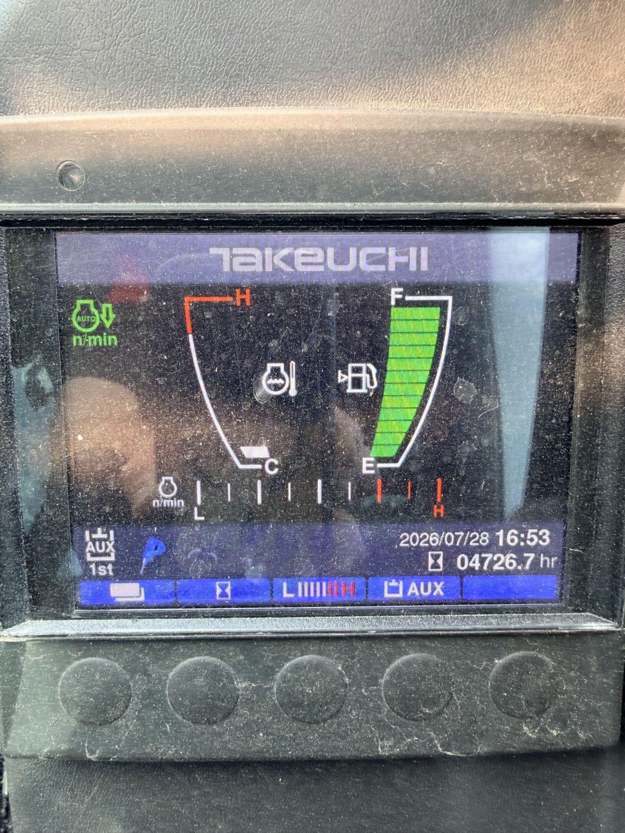 Takeuchi tb235-2 met engcon draaikantelstuk