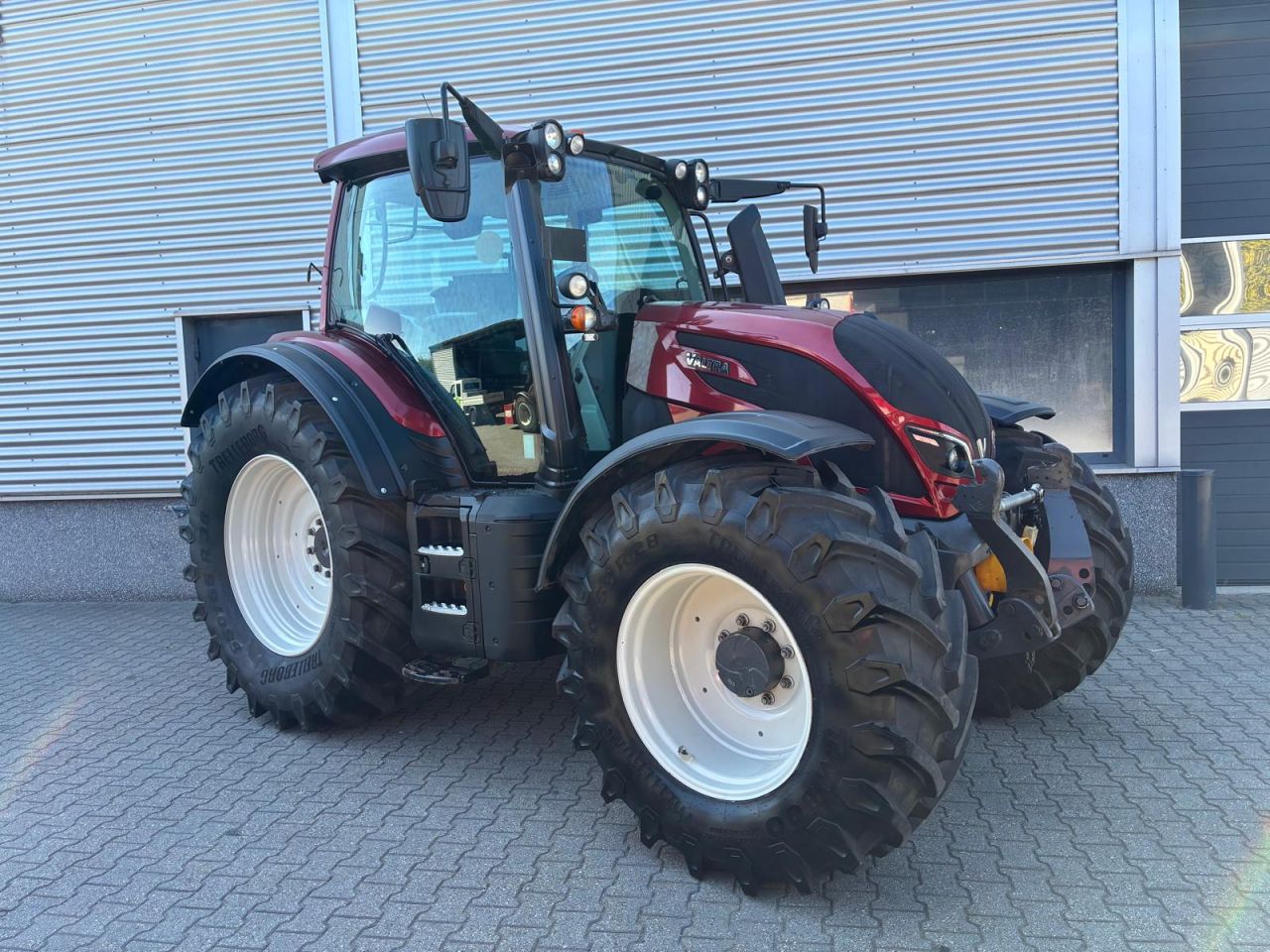Valtra N174 Direct tractor