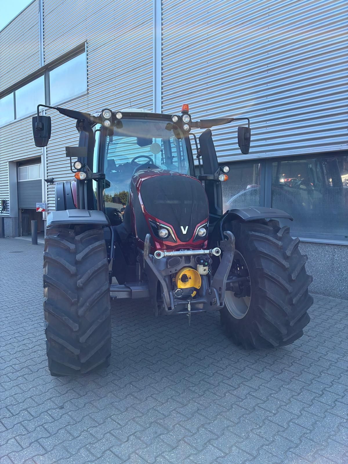 Valtra N174 Direct tractor