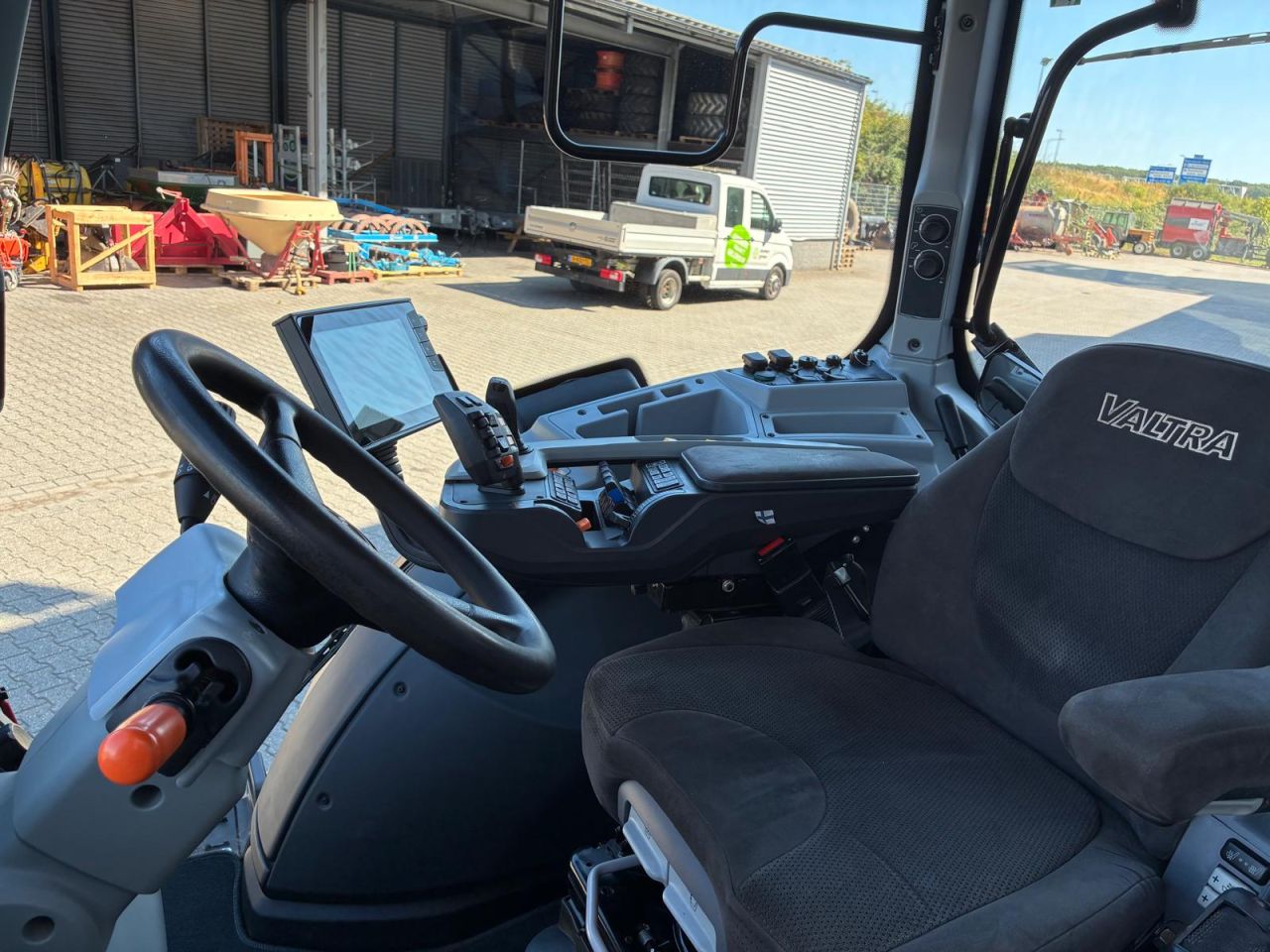Valtra N174 Direct tractor