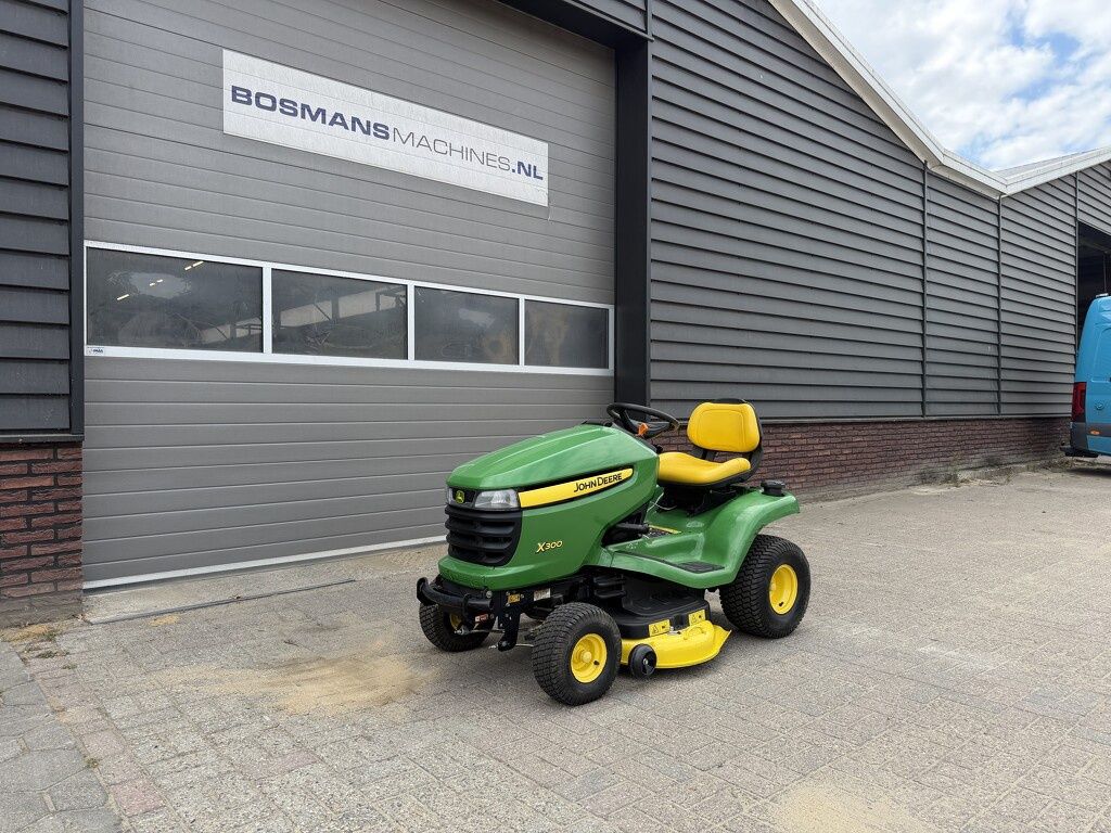 John Deere X300 Zitmaaier nieuw maaidek