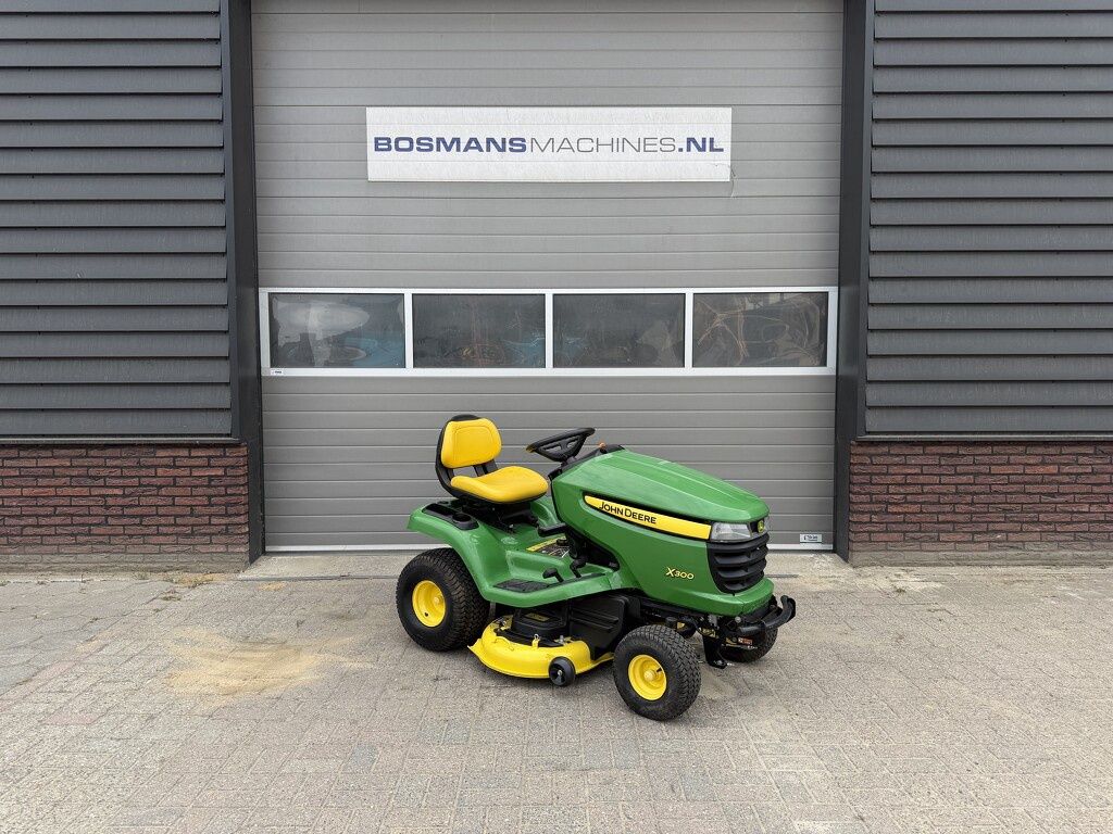 John Deere X300 Zitmaaier nieuw maaidek