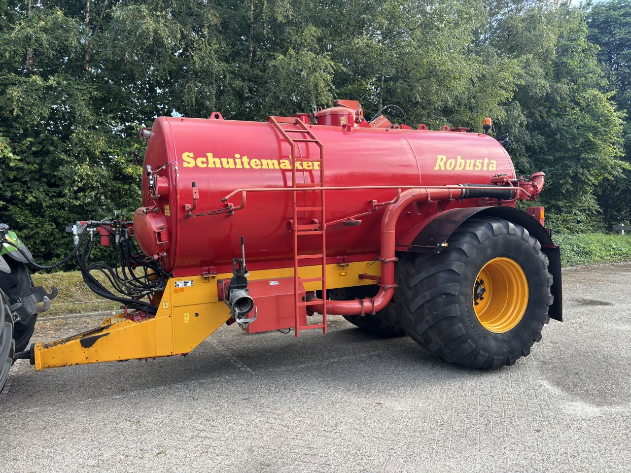 Schuitemaker Robusta 105 mesttank met zuigarm