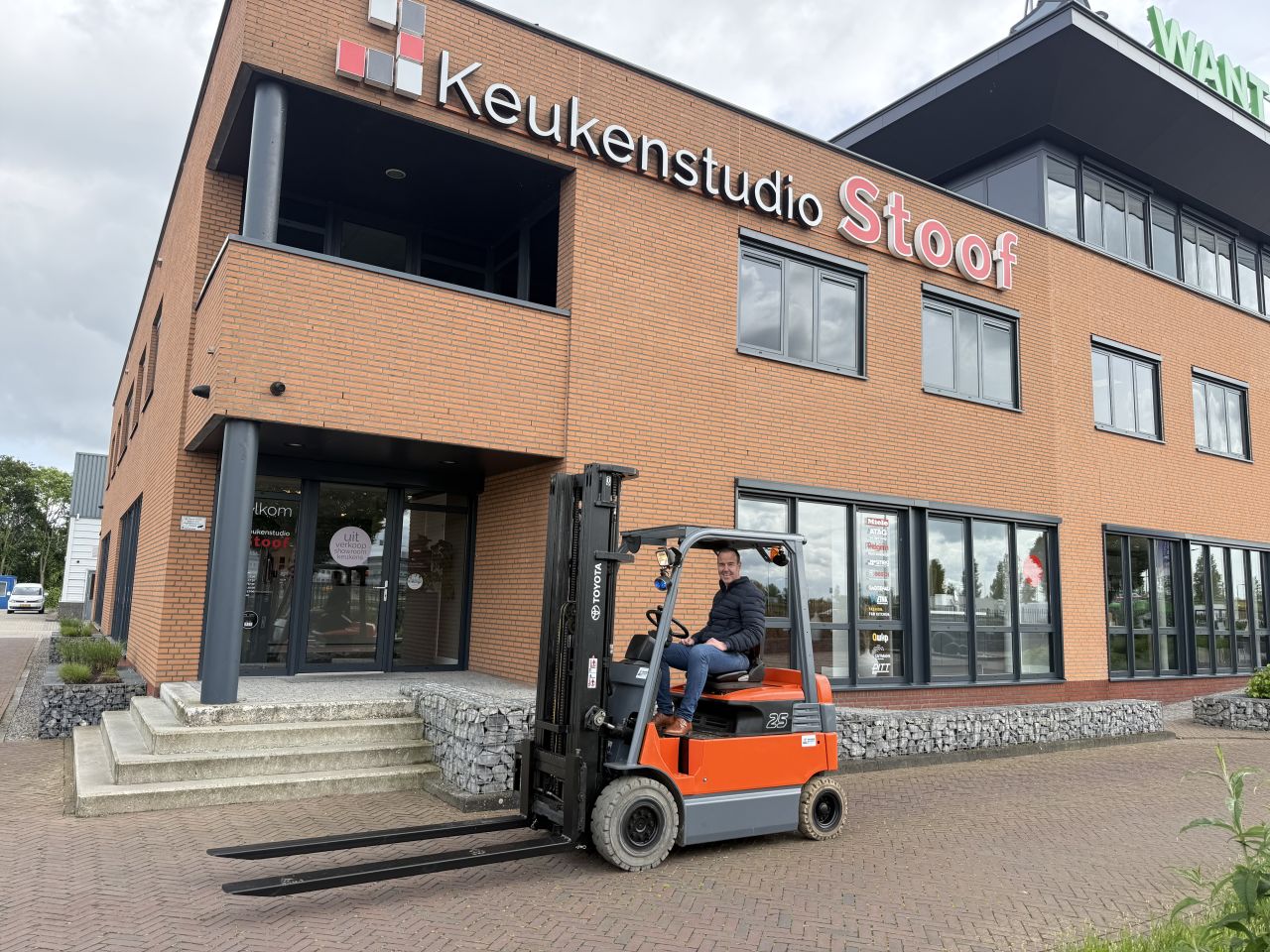 Grote voorraad gebruikte heftrucks - direct leverbaar