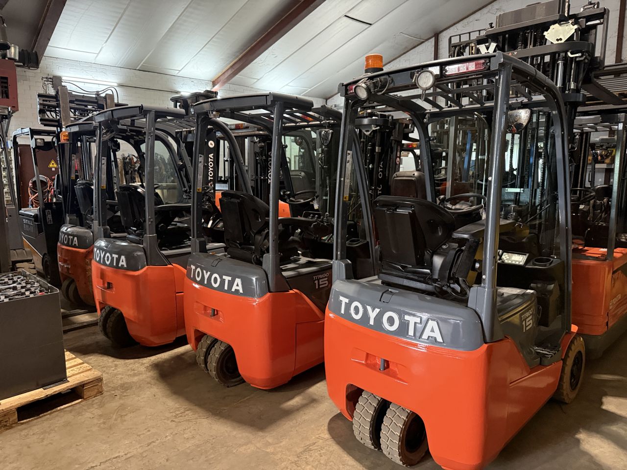 Grote voorraad gebruikte heftrucks - direct leverbaar