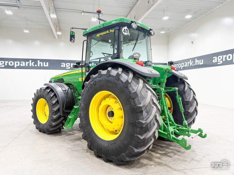 John Deere 8520