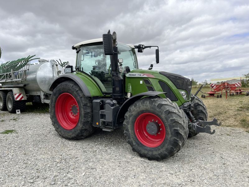 Fendt 718 VARIO S4 PROFI PLUS
