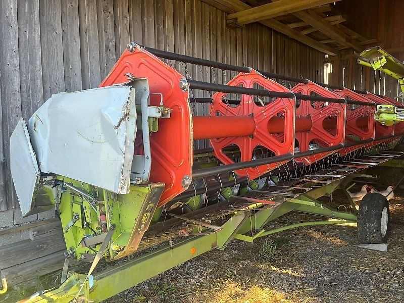 Claas 6.6m mit Schneidwerkswagen