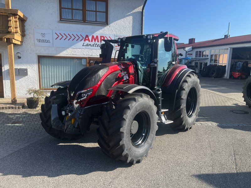 Valtra T235 D
