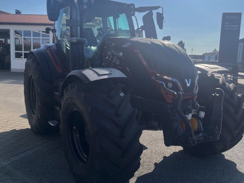Valtra T235 D
