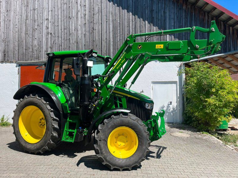 John Deere 6090M