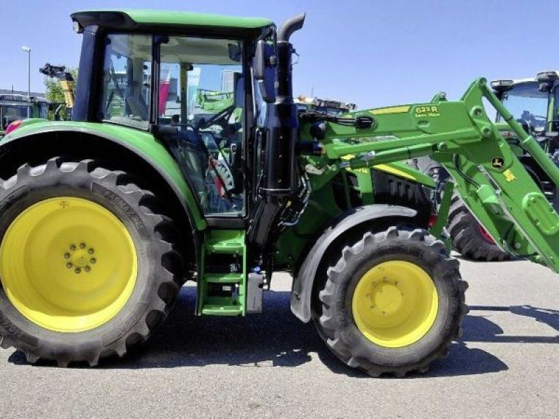 John Deere 6100 M