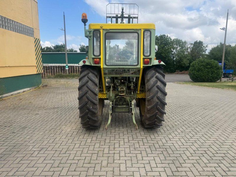 John Deere 2120