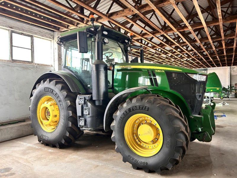 John Deere 7250 R
