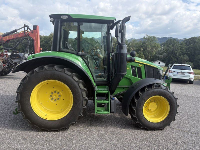 John Deere 6M95