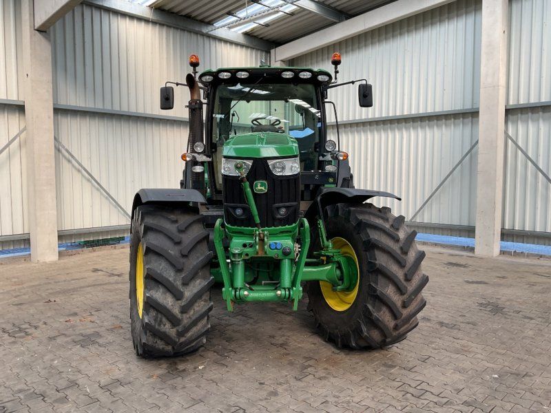 John Deere 6210R