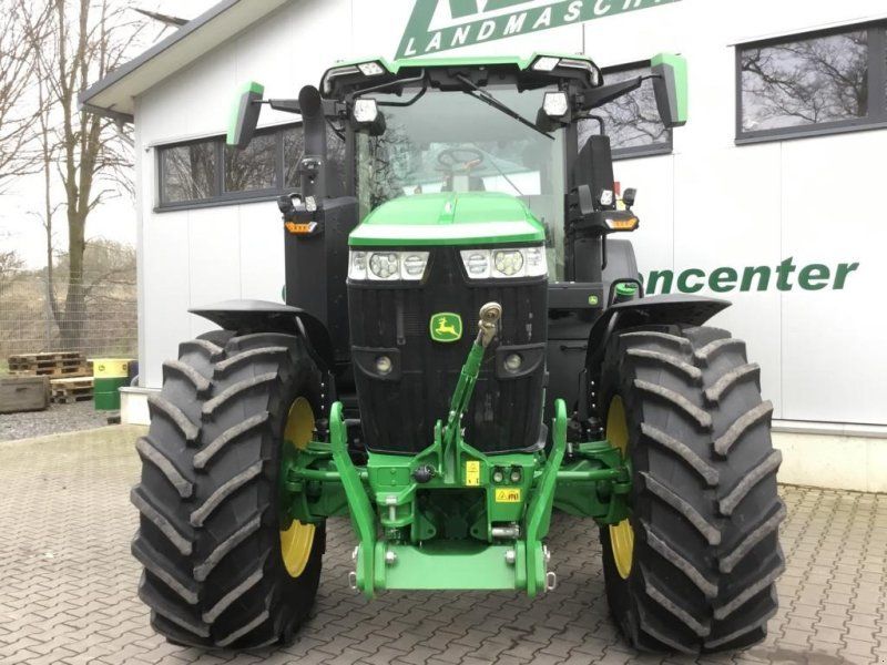 John Deere 7R330