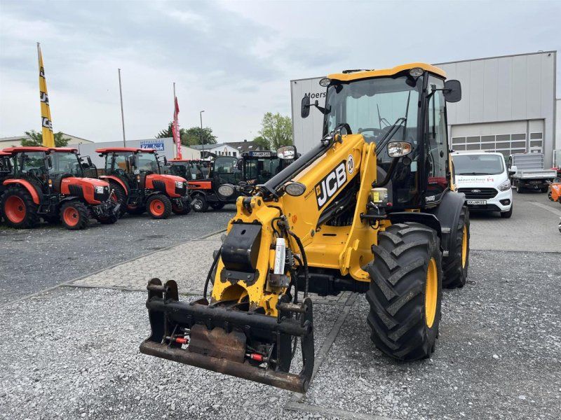 JCB TM 220 AGRI