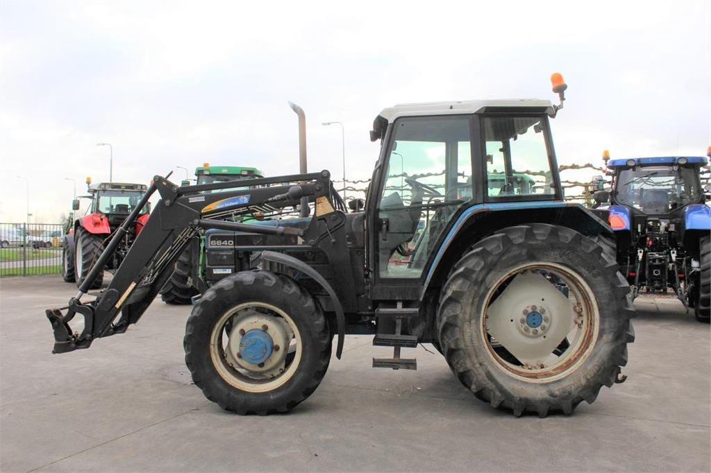 New Holland 40 Series