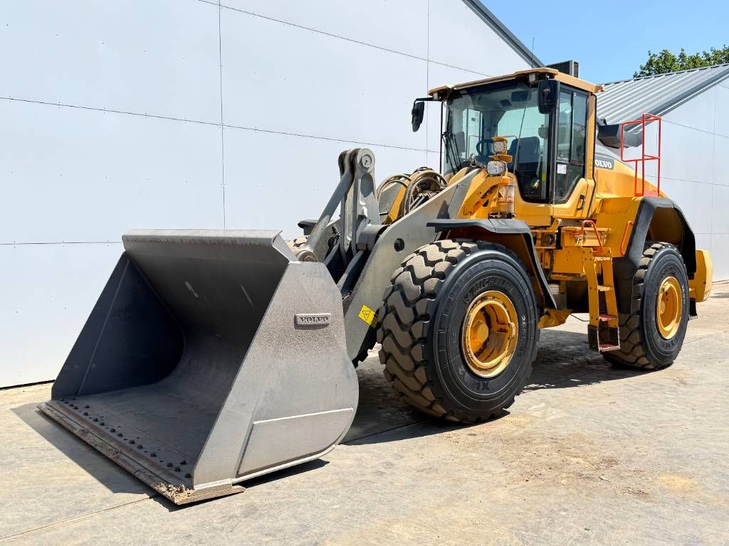 Volvo L180H - Automatic Greasing / Camera