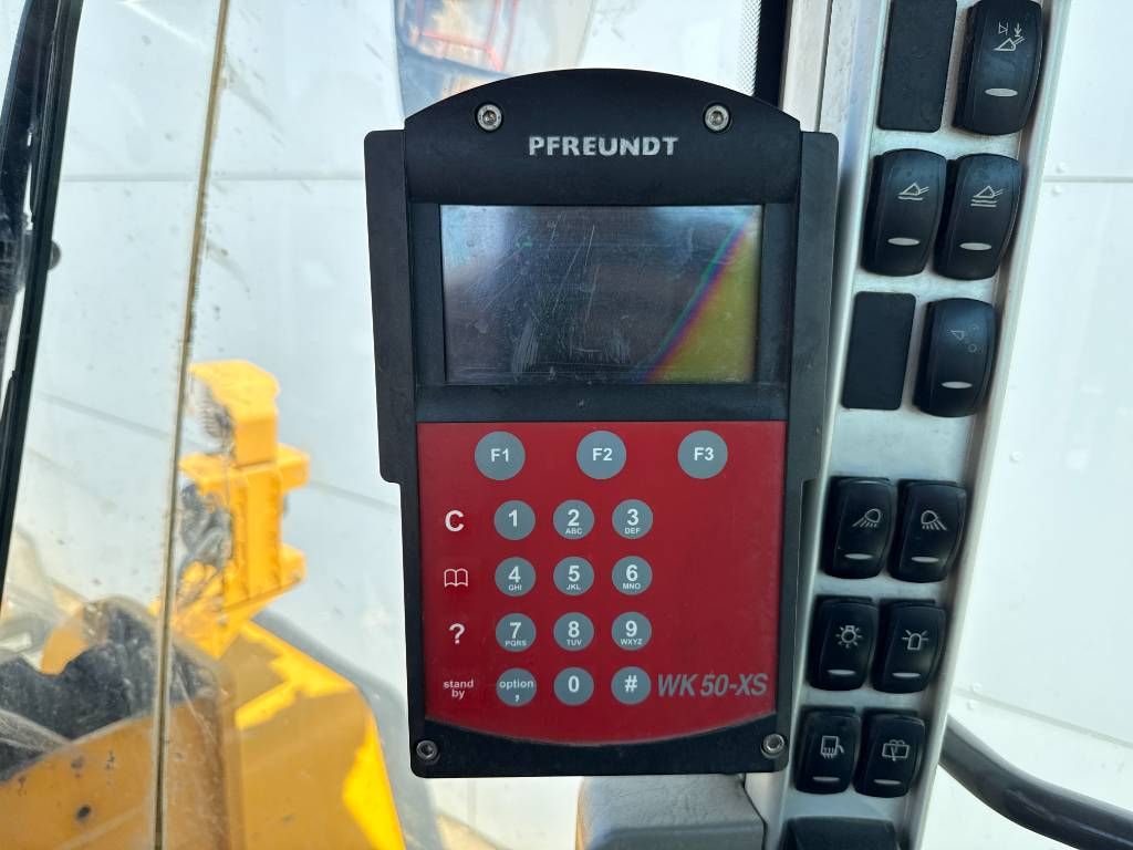 Volvo L180H - Automatic Greasing / Camera