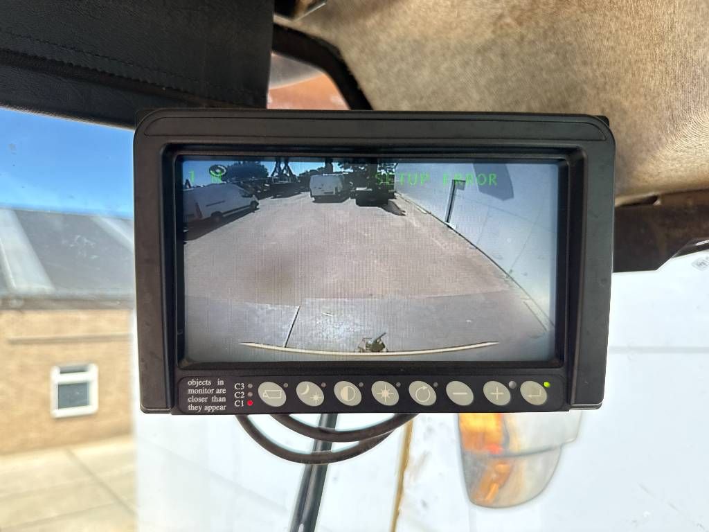 Volvo L180H - Automatic Greasing / Camera