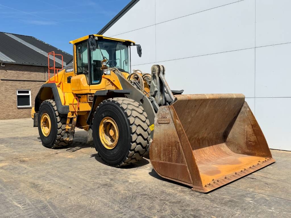 Volvo L150H - 3rd Function / Automatic Greasing