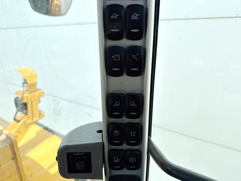 Volvo L150H - 3rd Function / Automatic Greasing