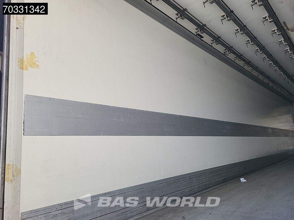 Schmitz SCB*S3B 3 axles Meatrails Fleisch Liftachse