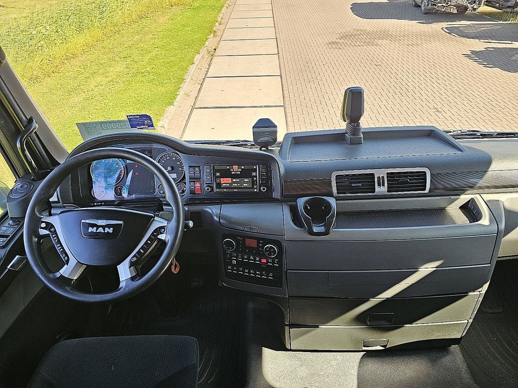M.A.N. 18.560 TGX hydraulics