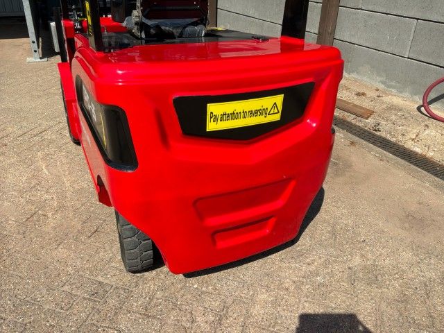 2025 CPD-25 Electric Forklift (Unused)