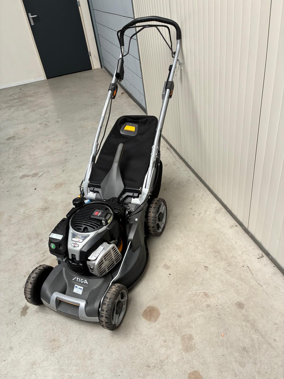 Stiga Twinclip 50 SEQB grasmaaier