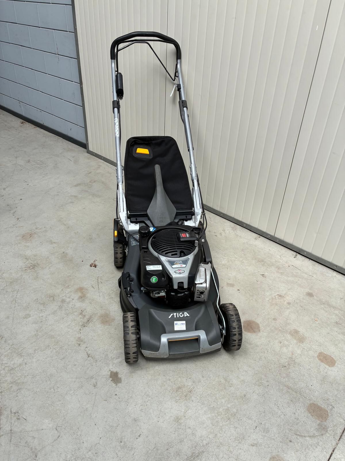 Stiga Twinclip 50 SEQB grasmaaier