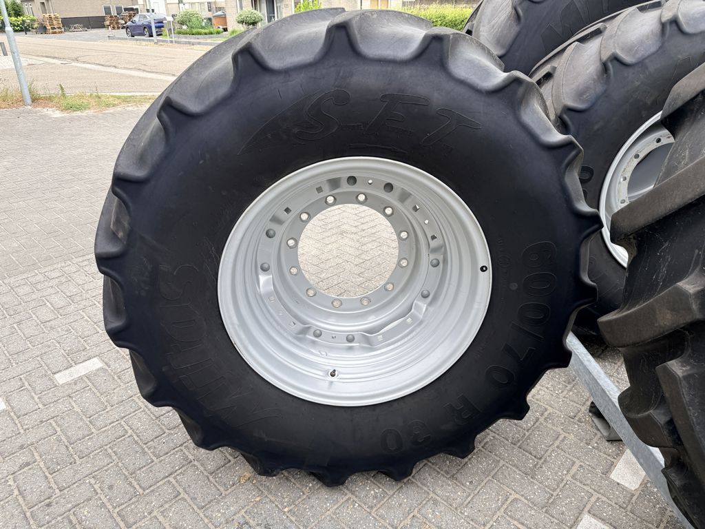 Mitas 800/70R38 & 600/70R30
