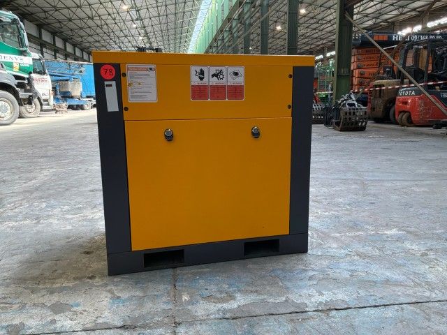 2025 Zelfir AM 10 HP Schroefcompressor (ongebruikt)