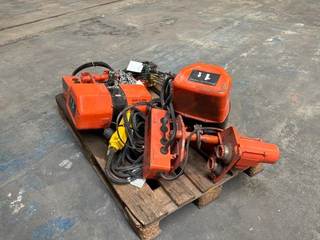 2019 Hitachi 1S Electric Chain Hoist (2x)