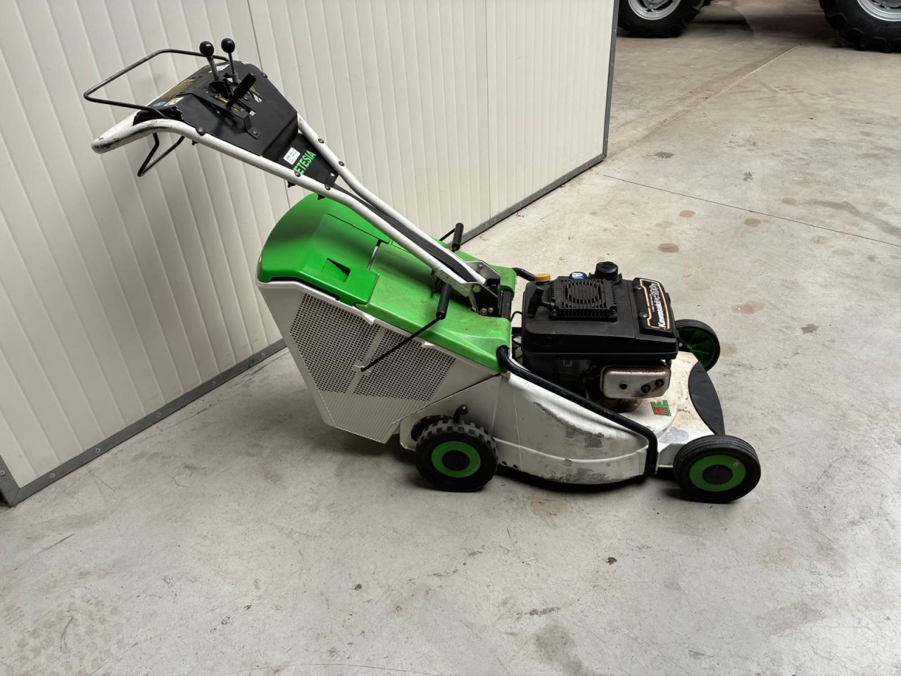 Etesia PRO51K grasmaaier met Kawasaki motor