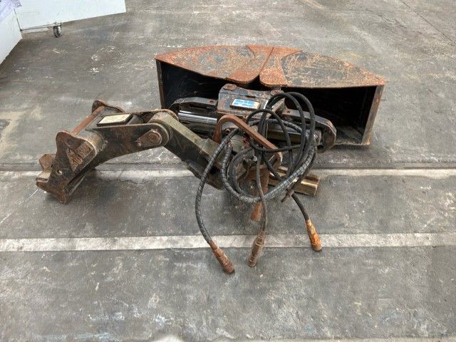 2007 Arden Bucket Grabber