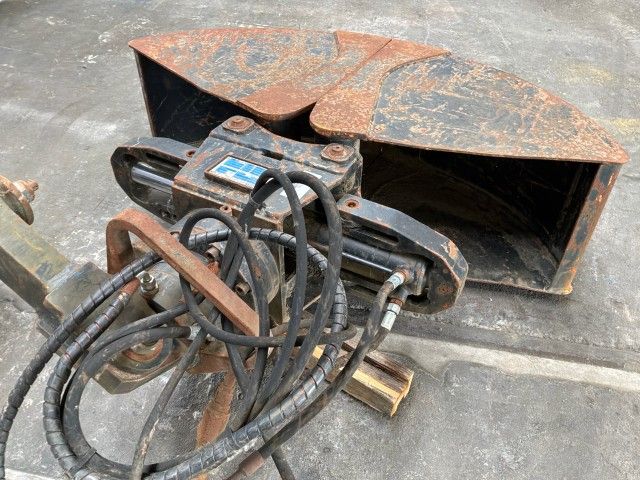 2007 Arden Bucket Grabber