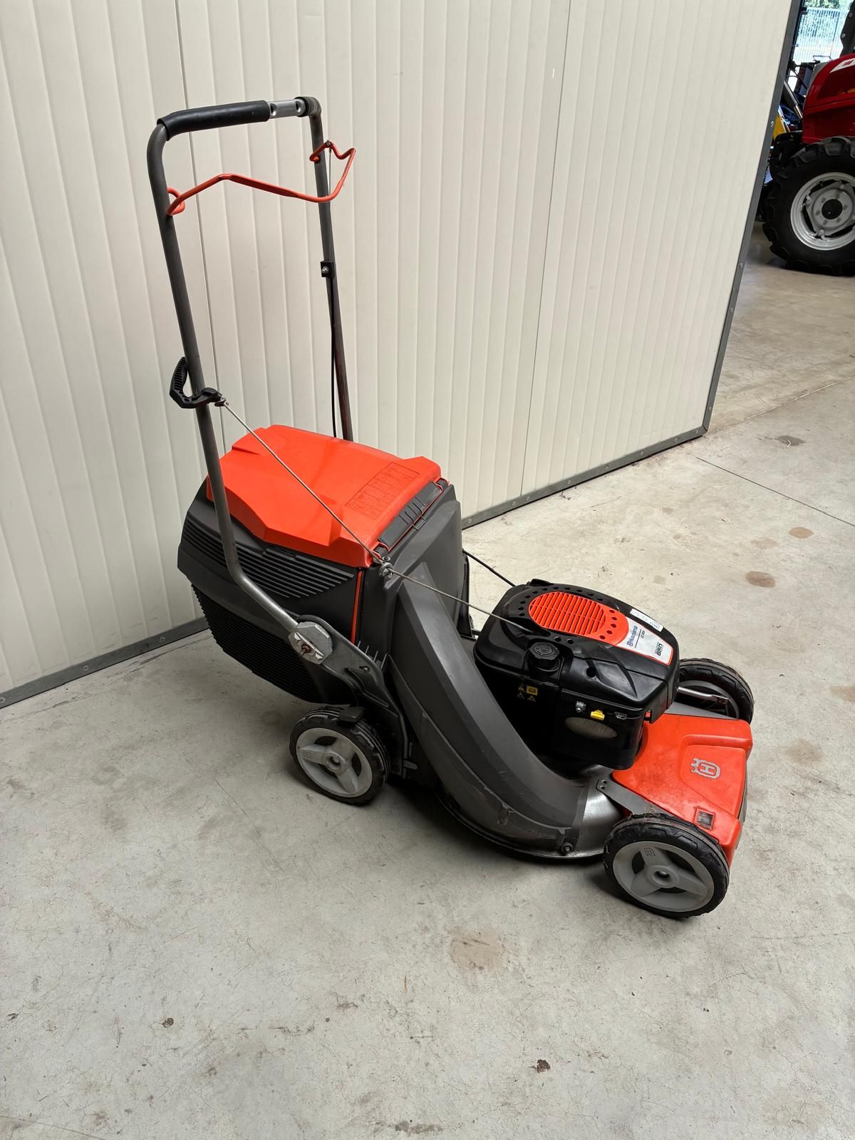 Husqvarna LC48V grasmaaier