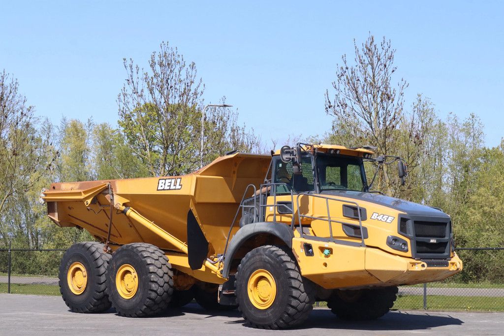 Bell B45E | B 45 E | TAILGATE | GOOD TIRES