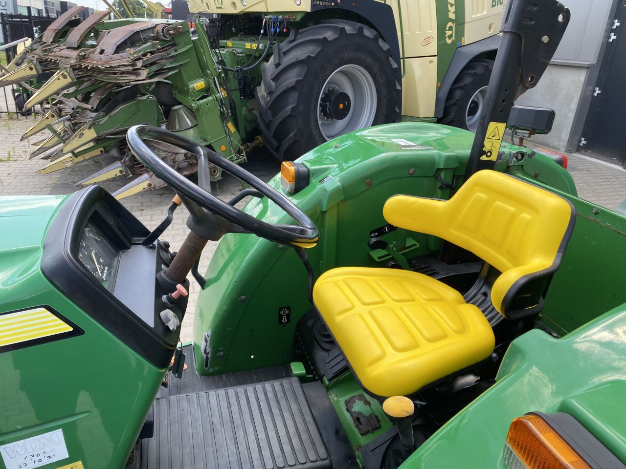John Deere 5055E