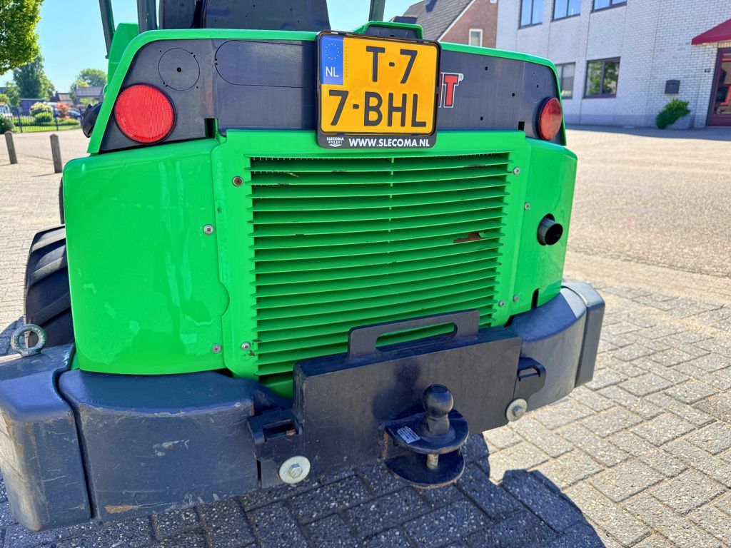 Avant 745 TDL Shovel